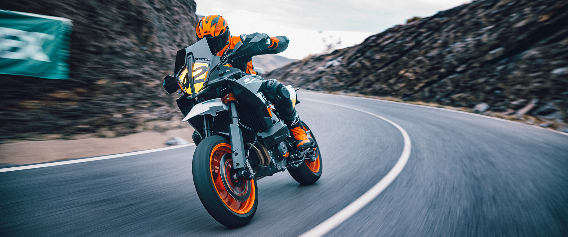 2024 KTM 890 SMT